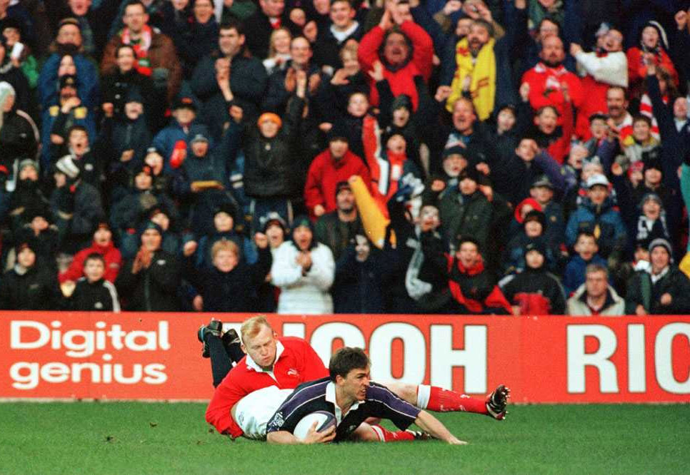 1999-LeslieTryvWales