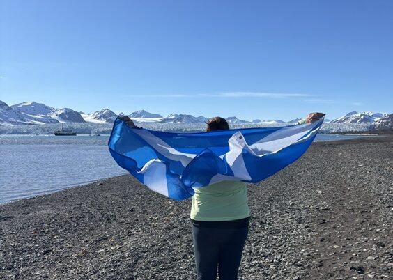 Suzy completes loony Rook!